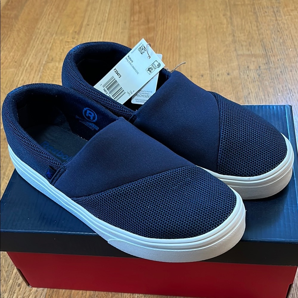 NWT Reebok Navy Blue Women’s Slip-On Sneakers